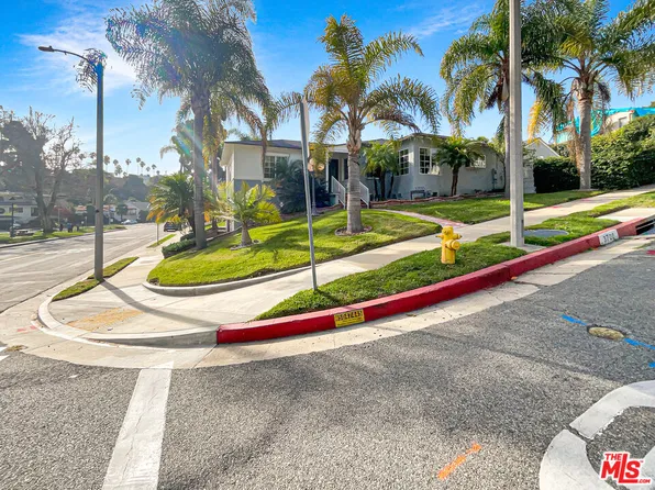 3700 Olympiad Dr, Los Angeles, CA 90043