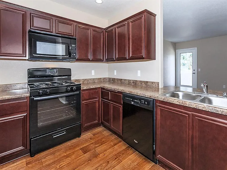 Heritage II Luxury Senior Apts — Photo 17