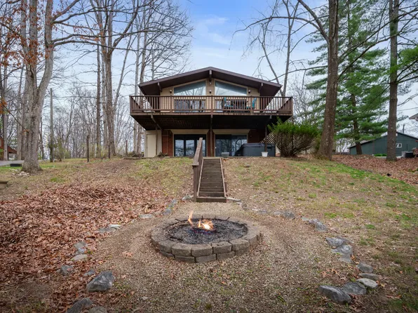 6636 Groundhog Dr, Nineveh, IN 46164