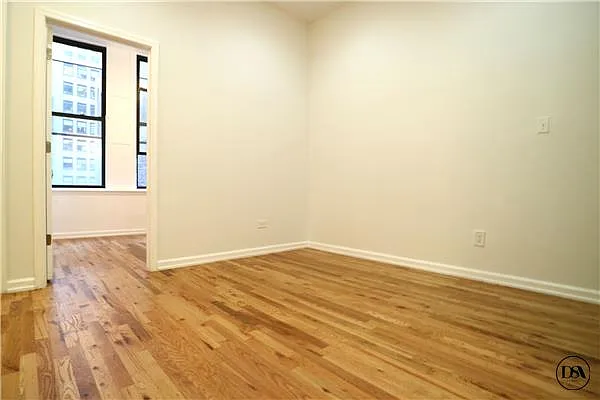 Rented by DSA Realty | media 34