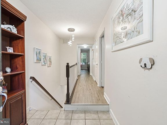 5th image of 3948 Chesterwood Dr
