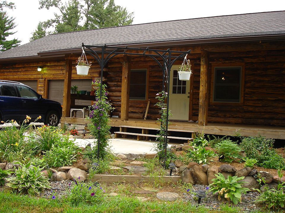Exterior-Front Entry
