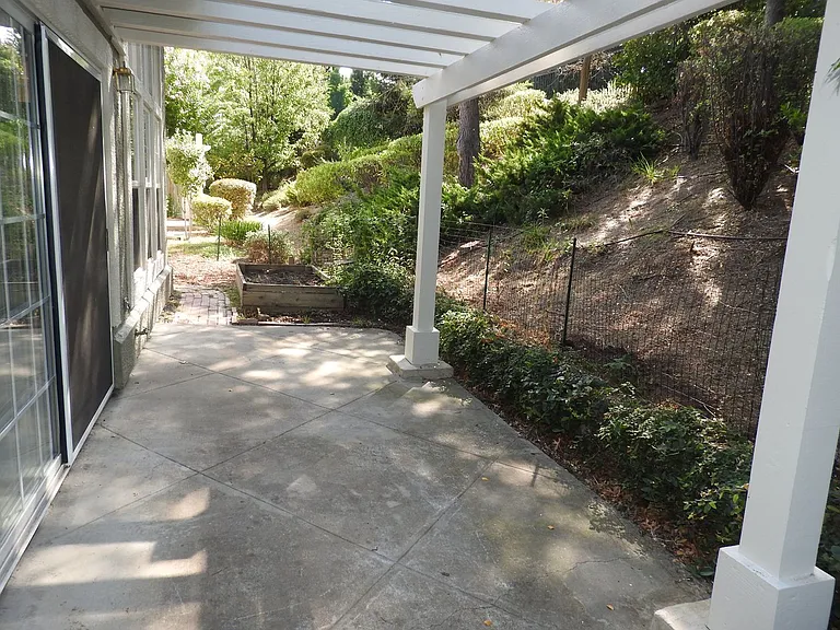 9928 Villa Granito Ln — Photo 26