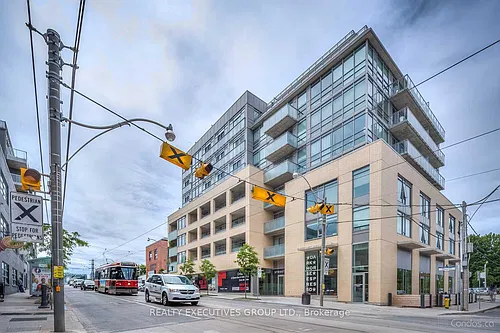 630 Queen St E Photo 1