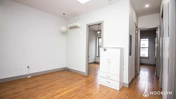 Rented by Nooklyn NYC LLC | media 28