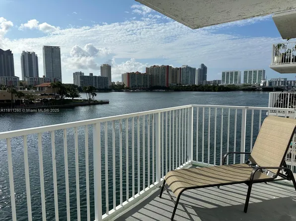 4000 NE 169th St APT 405, North Miami Beach, FL 33160