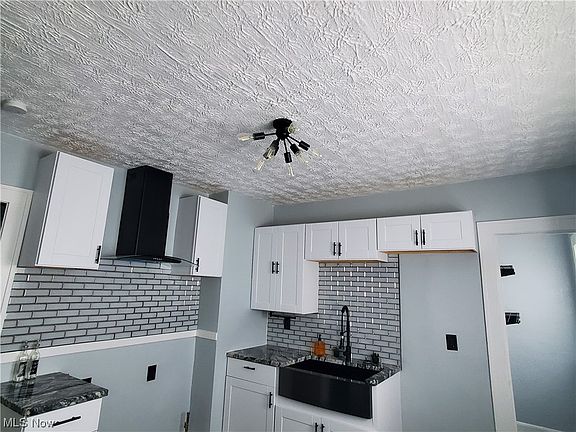 5th image of 13719 North Dr