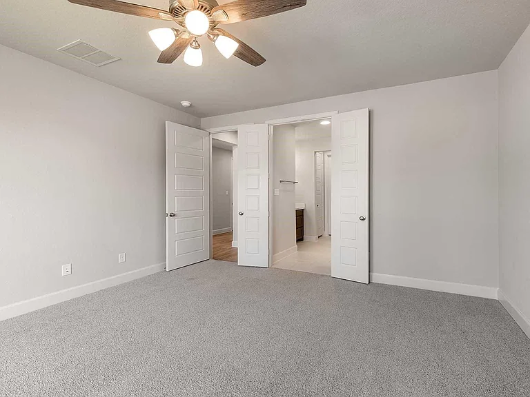 1620 Victoria Pl — Photo 5