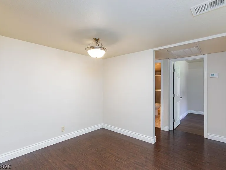5081 River Glen Dr #127 — Photo 9