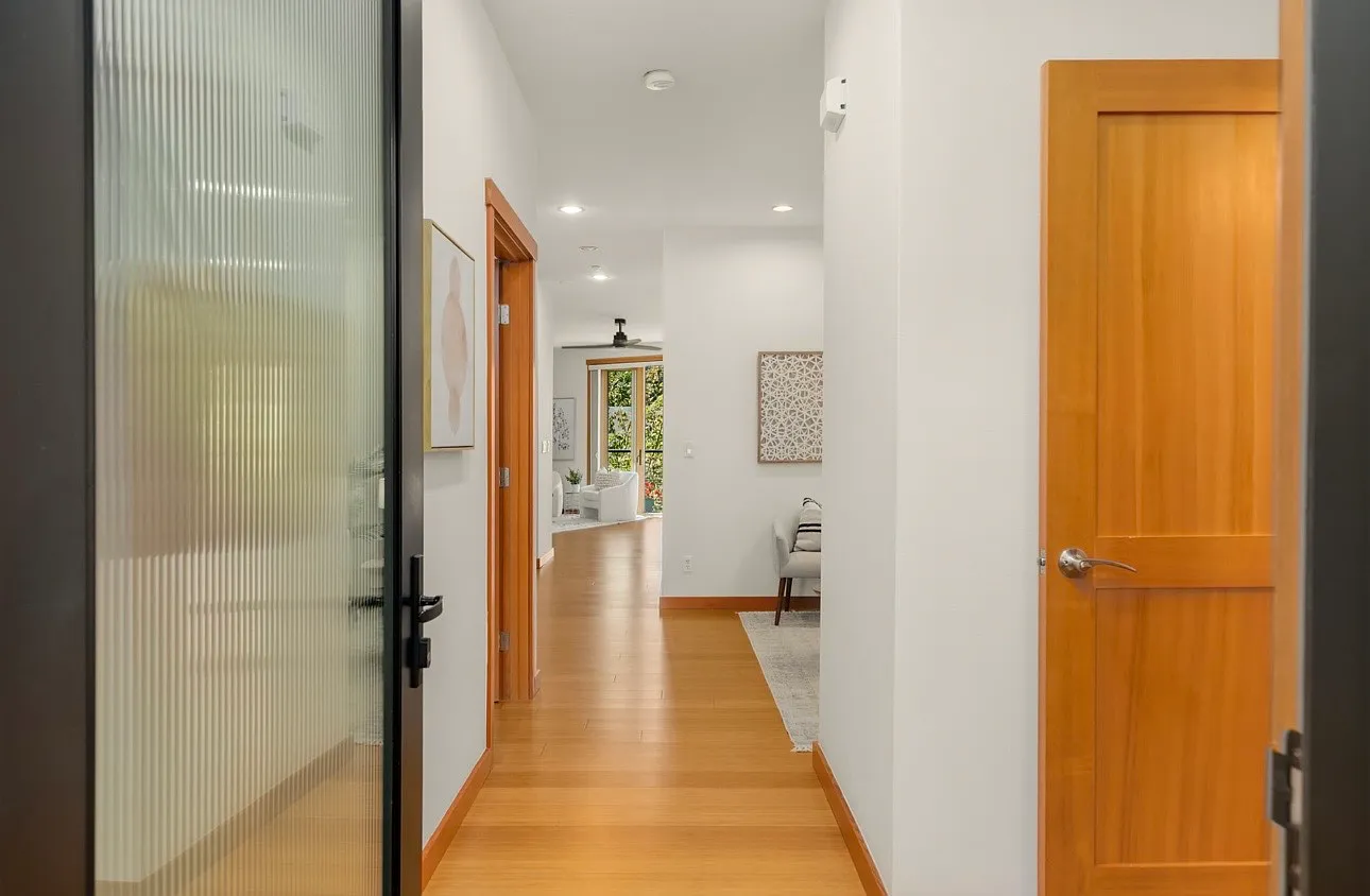 1 bed, 1.5 bath, 1078 sqft, $3,200 — Photo 4