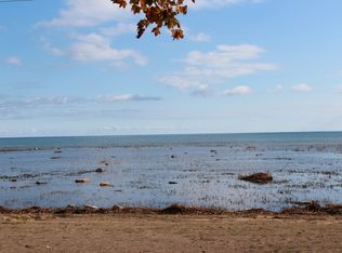 3233 S Lakeshore Rd, Harbor Beach, MI 48441