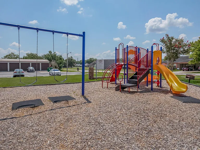 Garden Heights Apartments — Photo 6