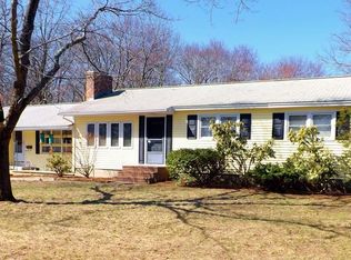 1 Larssen Cir, Chelmsford, MA 01824