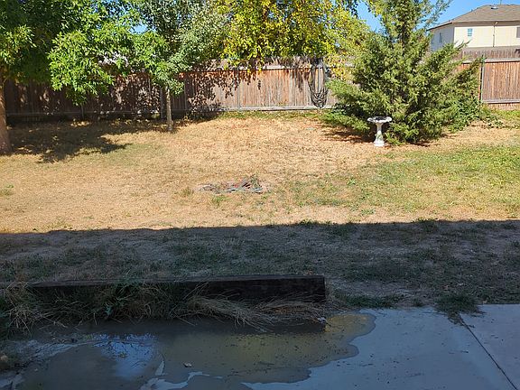 Large Fully fenced back yard