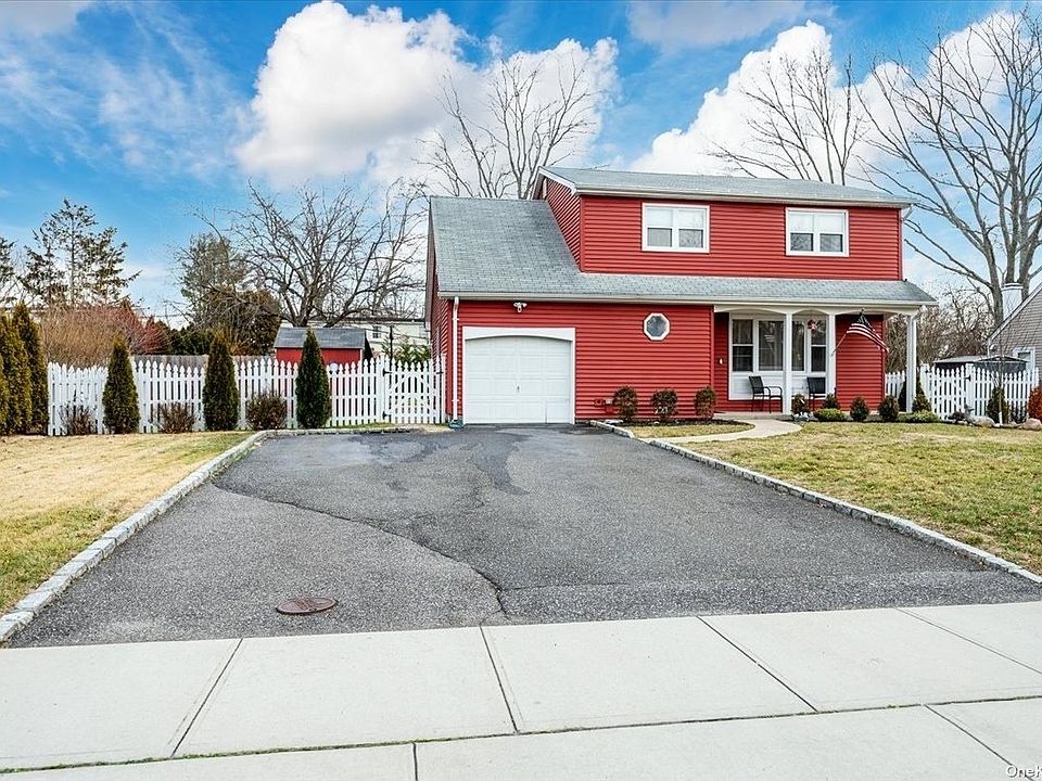15 Dellmarie Lane, Nesconset, NY 11767 Zillow