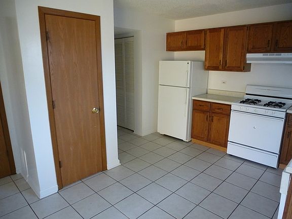 5th image of 28 N Brittany Ln