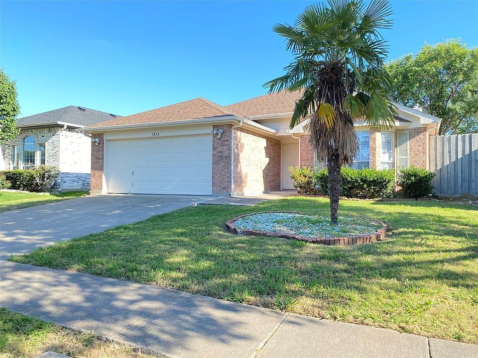 1913 Fox Meadow Trl, Grand Prairie, TX 75052 Zillow