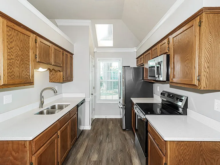 6708 Dawnhill Rd — Photo 7