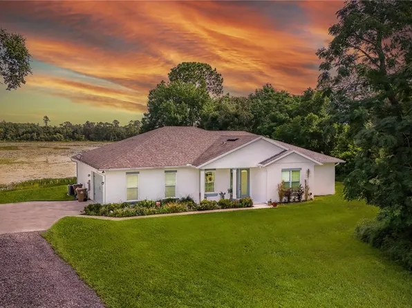 16935 Lakeview Ave, Umatilla, FL 32784