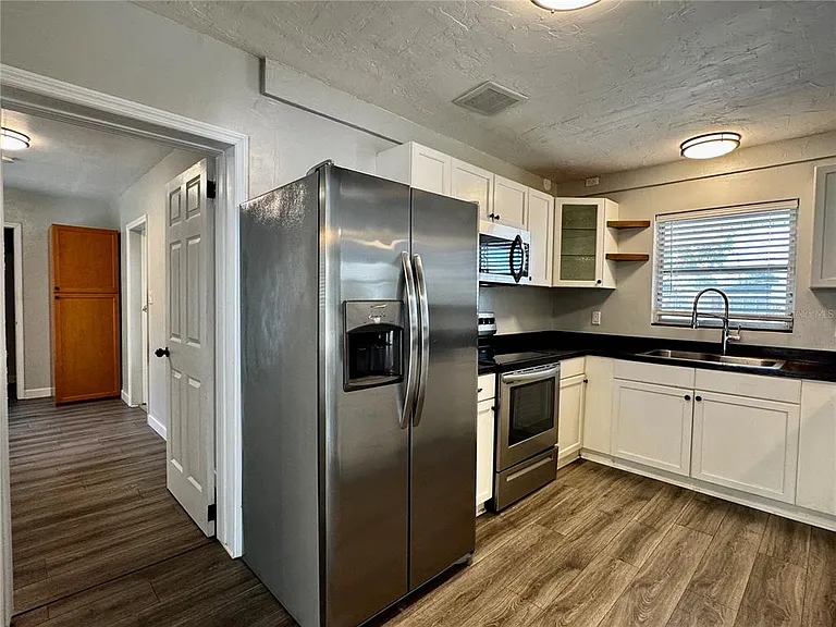2624 Sunnybrook Dr — Photo 5
