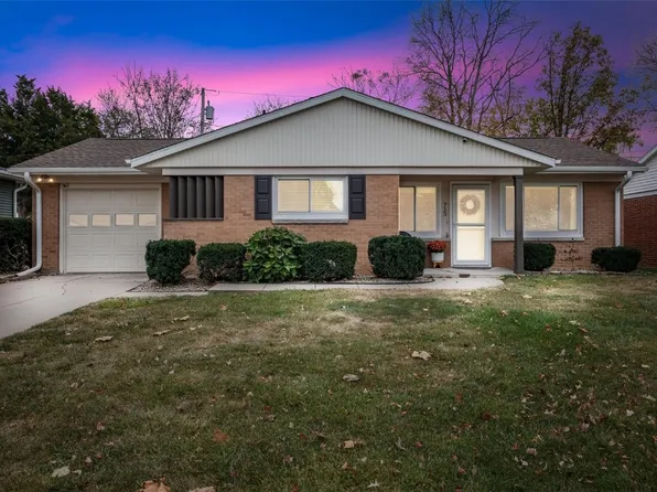715 Danbury St NE, Cedar Rapids, IA 52402