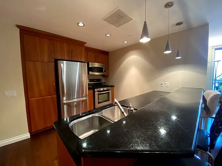 90 George St #507 — Photo 3