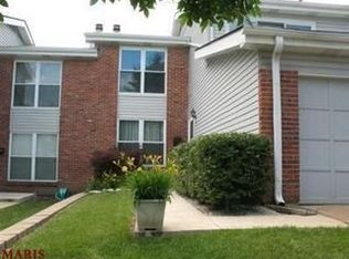 353 Fox Village Ct, Ballwin, MO 63021