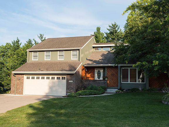 2nd image of 7920 Beechwood Ct