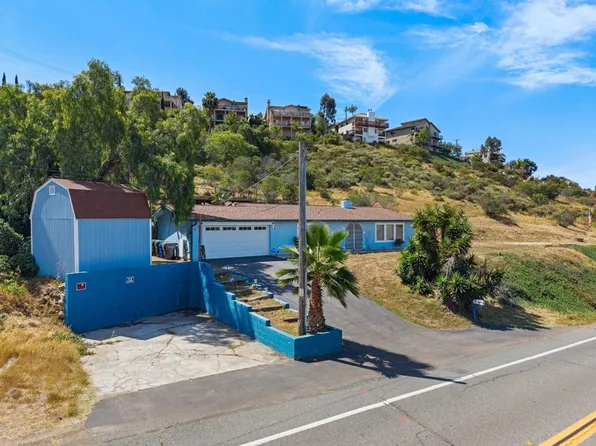 2443 Helix St, Spring Valley, CA 91977