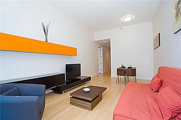 Sold by Metropolitan Res. Partners | media 11