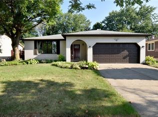222 Barbados Dr, Cheektowaga, NY 14227