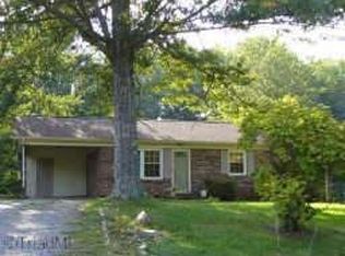 129 Washington Ave, Mount Airy, NC 27030