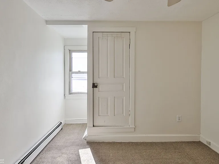 Catawissa St 50 W — Photo 4