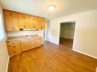 819 Dana Pl E, Greensboro, NC 27406
