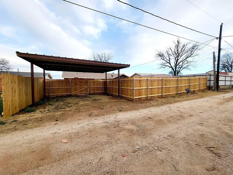 3505 Houston Ave — Photo 52