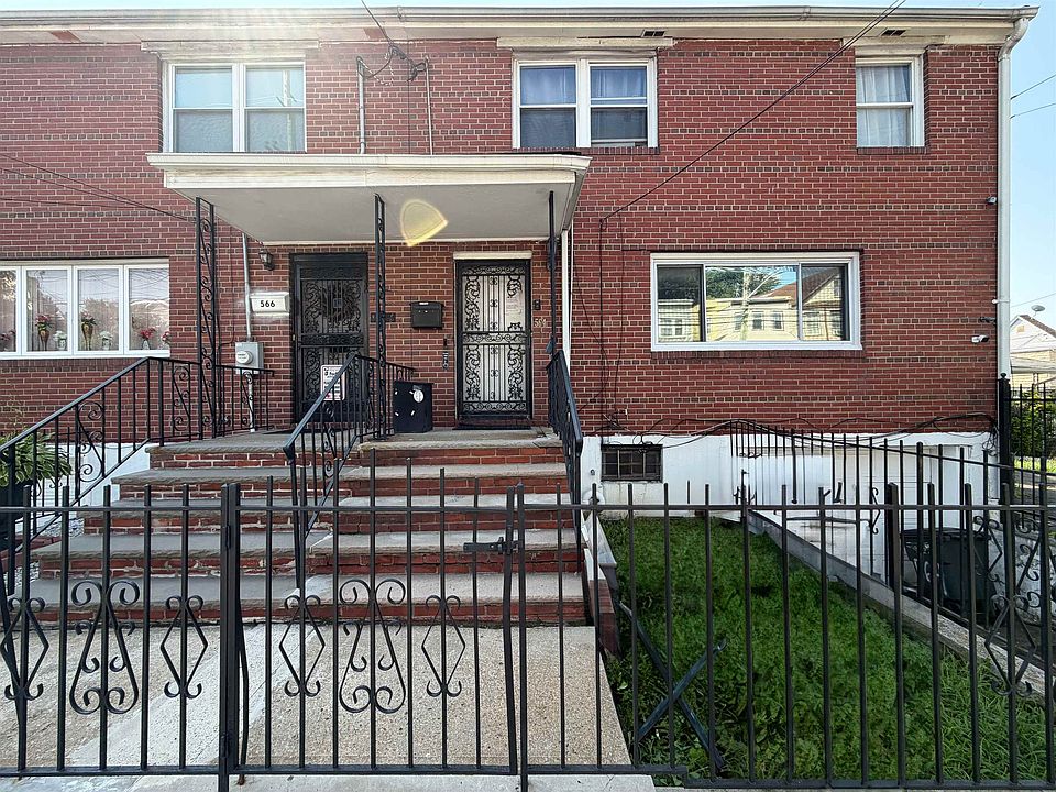 1st image of 564 Garfield Ave