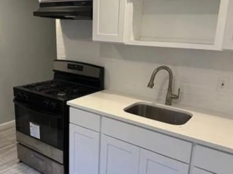 1149 Mary St #1A — Photo 1