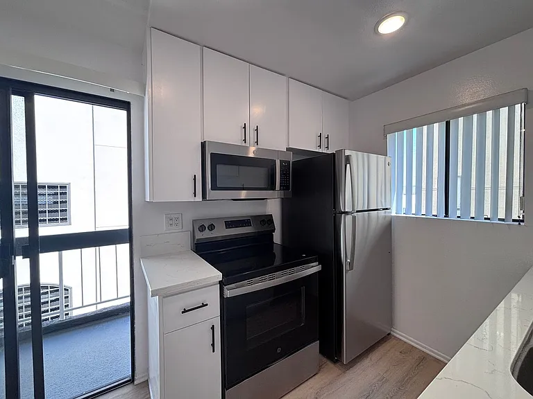 132 Clark Dr — Photo 33