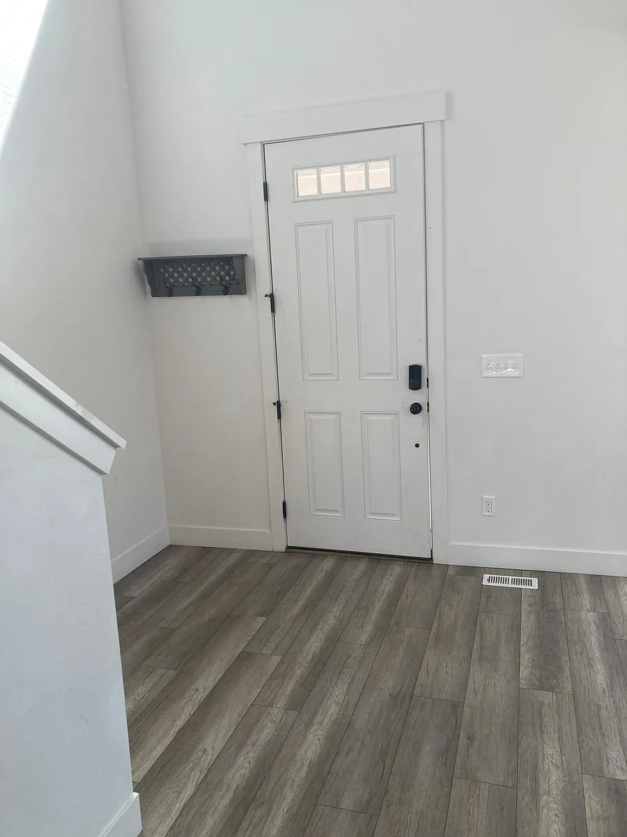 Building Photo - 2131 E 970 N