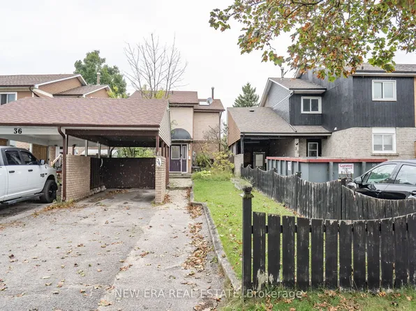 34 Lampman Ln, Barrie, ON L4N 5B1