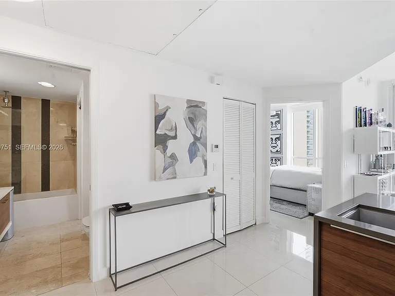601 NE 27th St #1506 — Photo 10