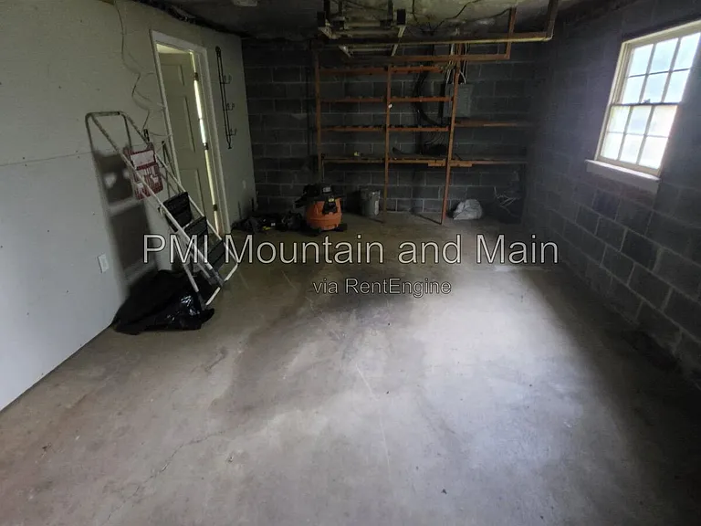 4 Erwin Dr — Photo 41