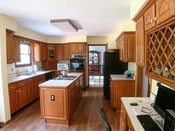 3rd image of 12145 Village Woods Dr