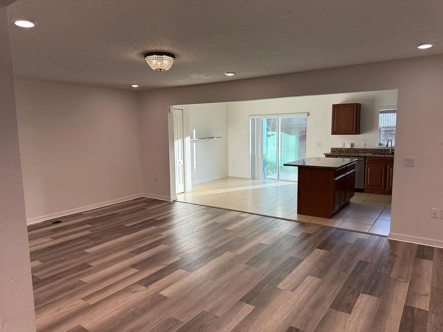 3812 Exeter Ln — Photo 4