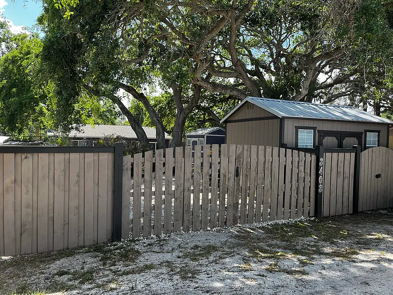 3403 Saxon Dr — Photo 51