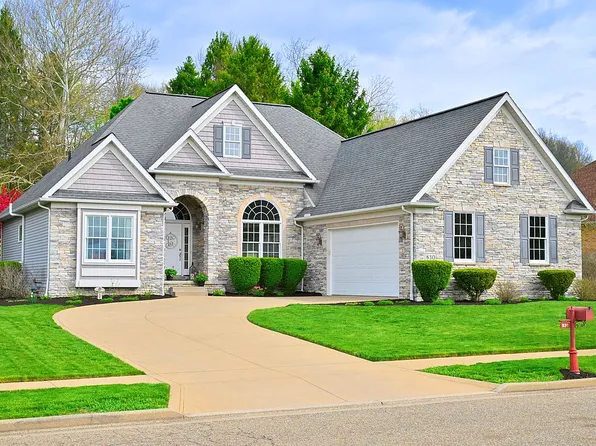 830 Forrest Ridge Dr, Dover, OH 44622