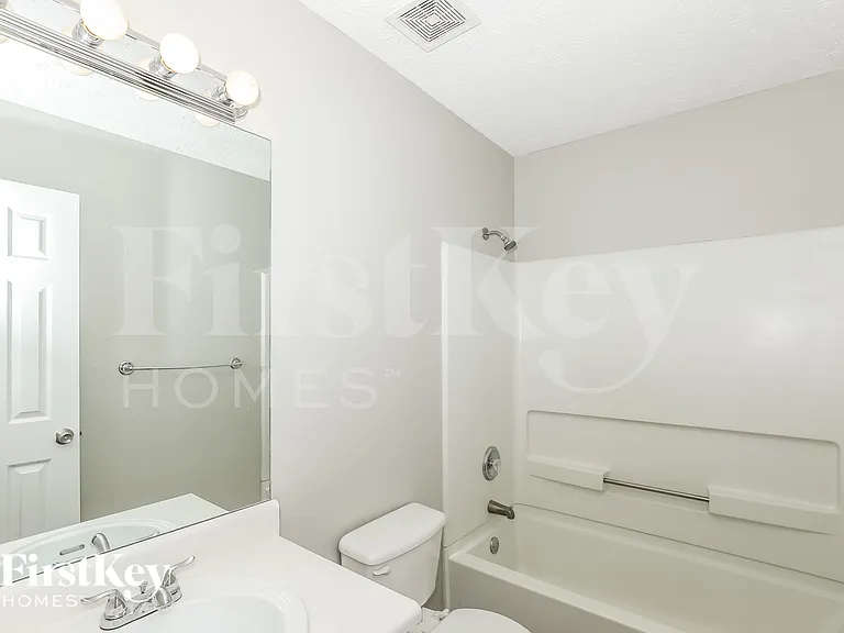 128 Greenleaf Dr — Photo 12