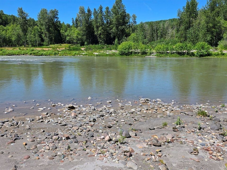 1st image of 260 Riverview Drive