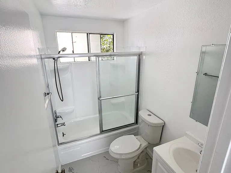 21744 Septo St — Photo 11