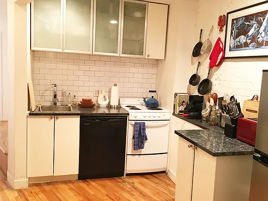 Rented by BHT Realty LLC | media 33